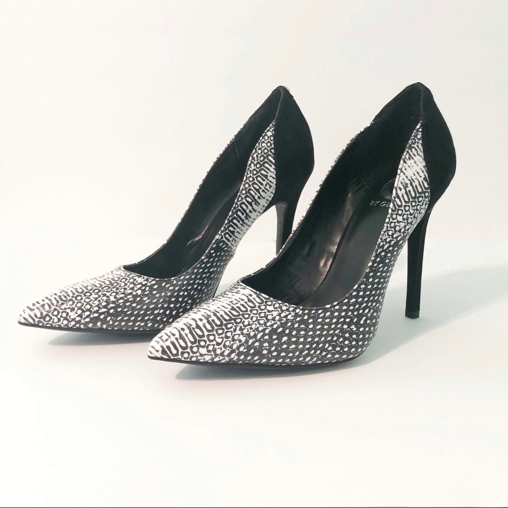 G by Guess Suede & Snakeskin Pointed Toe Heels 8M